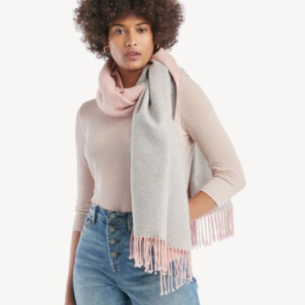 | olivia blush pink & gray dual-tone oversized scarf w. fringes |
